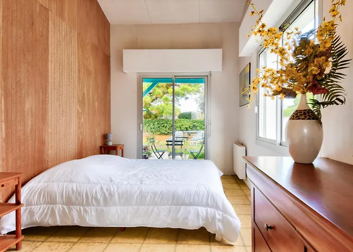 700m De La Plage, Jardin, 4 Adultes 2 Enfants La Guérinière