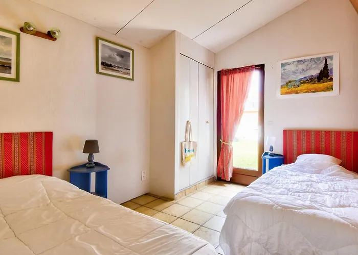 700m De La Plage, Jardin, 4 Adultes 2 Enfants