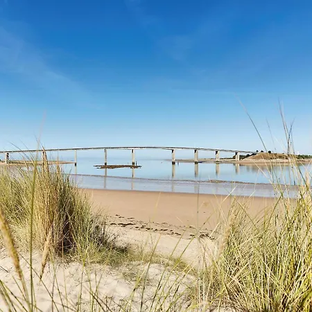 700m De La Plage, Jardin, 4 Adultes 2 Enfants 度假居 *