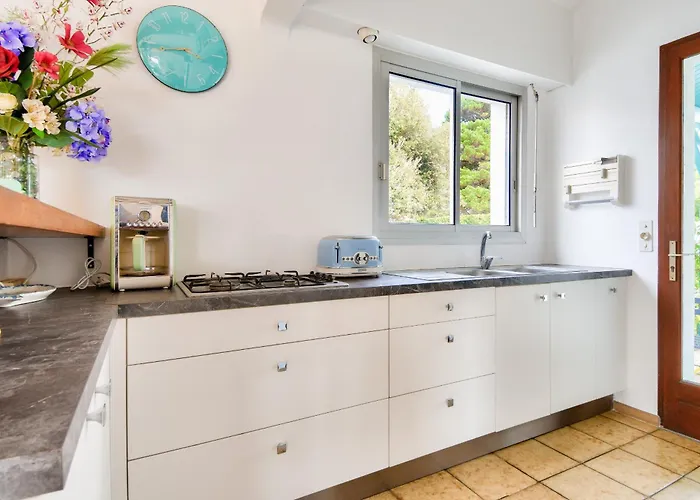 Hébergement de vacances 700m De La Plage, Jardin, 4 Adultes 2 Enfants