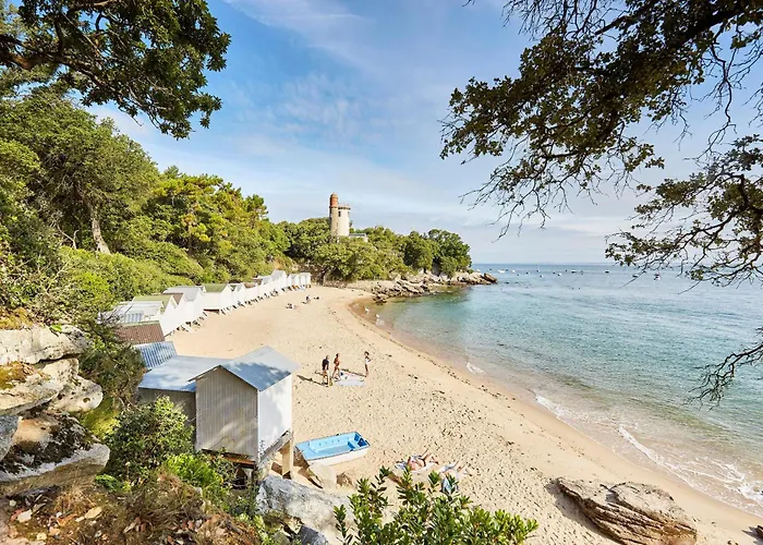 Hébergement de vacances 700m De La Plage, Jardin, 4 Adultes 2 Enfants